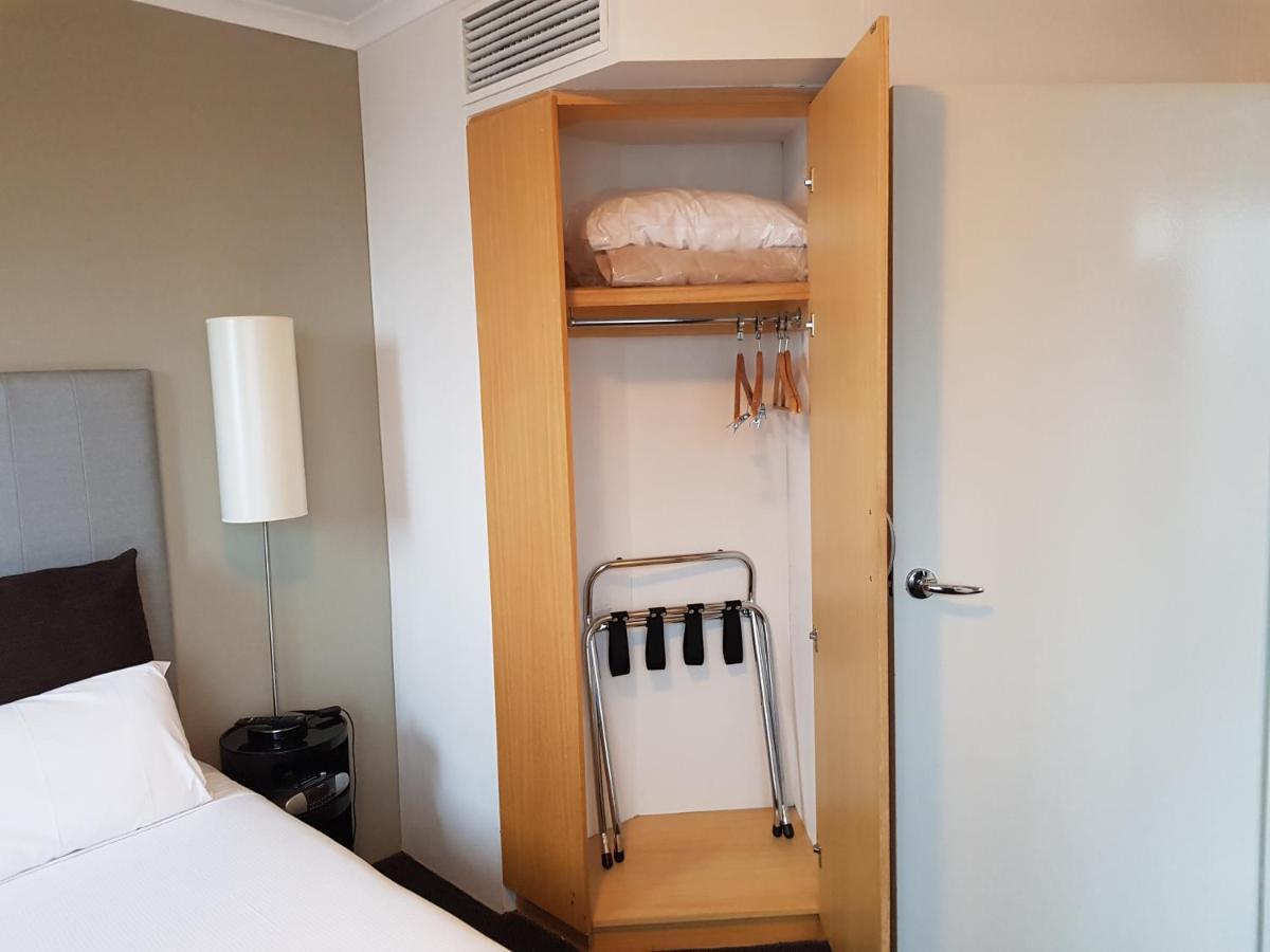 Parramatta Hotel Apartment Sydney Esterno foto