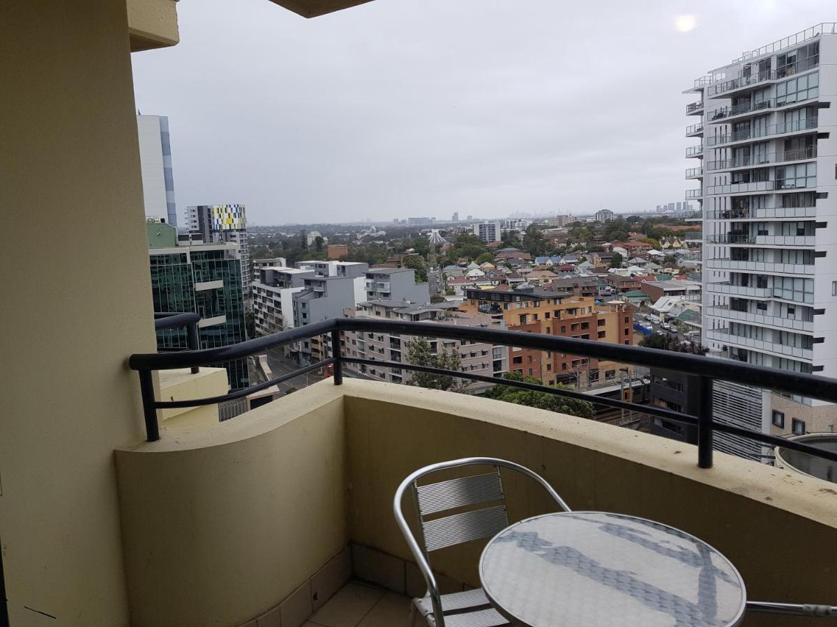 Parramatta Hotel Apartment Sydney Esterno foto
